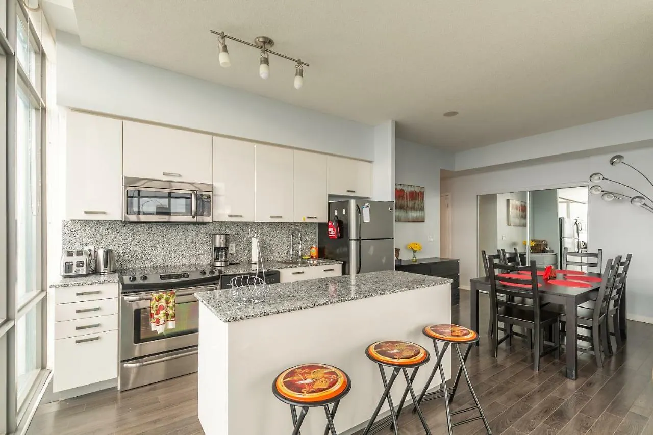 Apartment Unbelievable Penthouse View With 3 Bedrooms Toronto